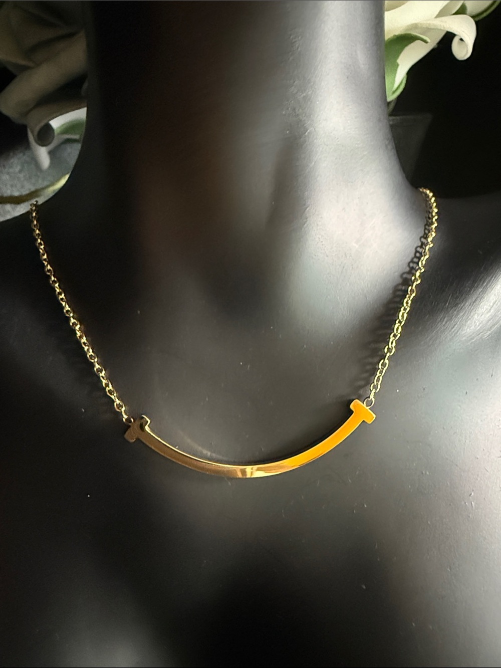 Gold Curved Bar Necklace - Women Jewelry